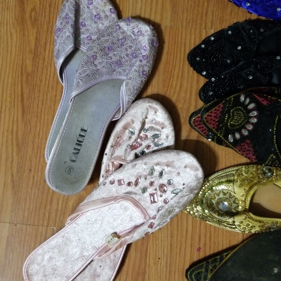 Lot of 8 pair of Beaded Flats n Kitten heels - Picture 3 of 4